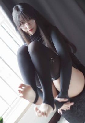 国产美女玉足脚交视频_720高清免费观看